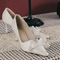 Špičaté jednoduché boty, bílé krajkové boty pro družičku, svatební svatební boty - Strana 4