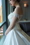 Krátký rukáv Přirozeného pasu Rosný rameno Trojúhelník Svatební šaty - Strana 4