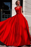 Klenot Elegantní Satén Krajkou Overlay Lištování Promové šaty