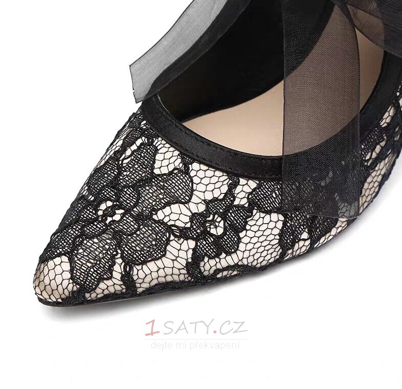Černé krajkové svatební boty s mašlí na vysokém podpatku, špičaté špičky, strappy party boty