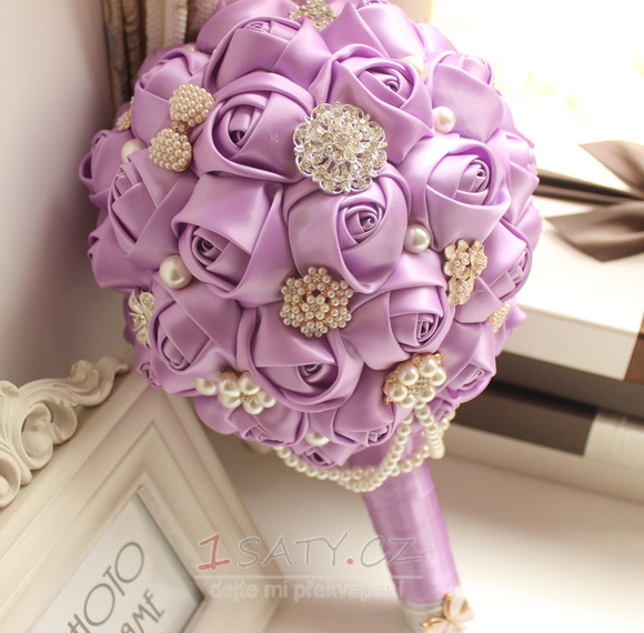 High end vlastní fialová téma svatební nevěsta kytice
