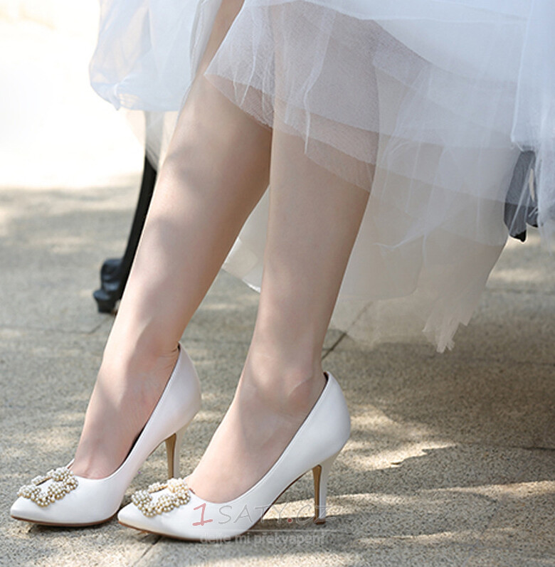 Perlové špičaté svatební boty na vysokém podpatku, bílé saténové svatební boty