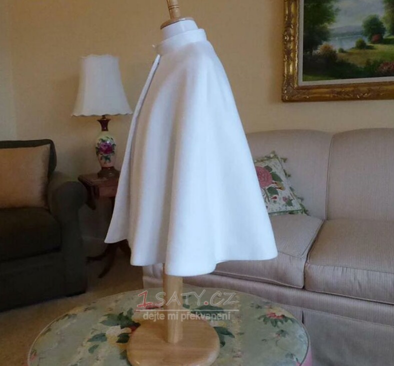 Svatební plášť prvního svatebního pláště lze přizpůsobit