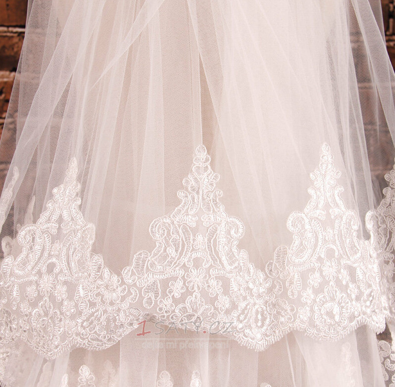 Dvouvrstvý krátký krajkový závoj s hřebenem na vlasy svatební doplňky svatební svatební závoj
