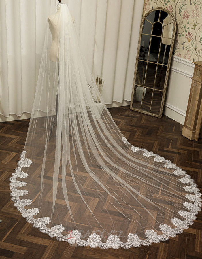 Svatební závoj Velký krajkový závoj s dlouhým úsekem Šifrovaný závoj ze slonové kosti Svatební závoj Velký krajkový závoj s dlouhým úsekem Šifrovaný závoj ze slonové kosti