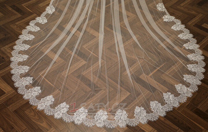 Svatební závoj Velký krajkový závoj s dlouhým úsekem Šifrovaný závoj ze slonové kosti Svatební závoj Velký krajkový závoj s dlouhým úsekem Šifrovaný závoj ze slonové kosti