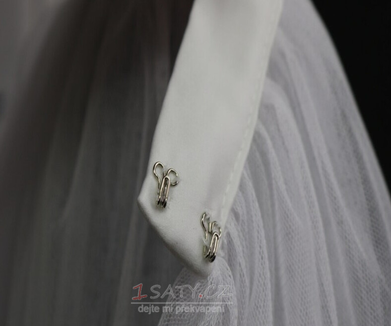 Vláček s křišťálovým páskem Svatební odnímatelný vláček Svatební doplňky Svatební sukně na míru